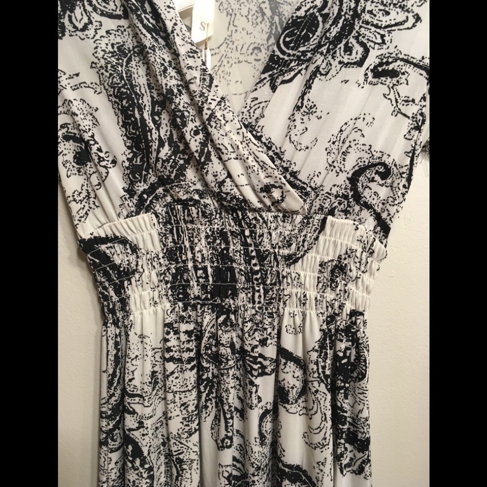 NWT Beautiful dress - Picture 4 of 8